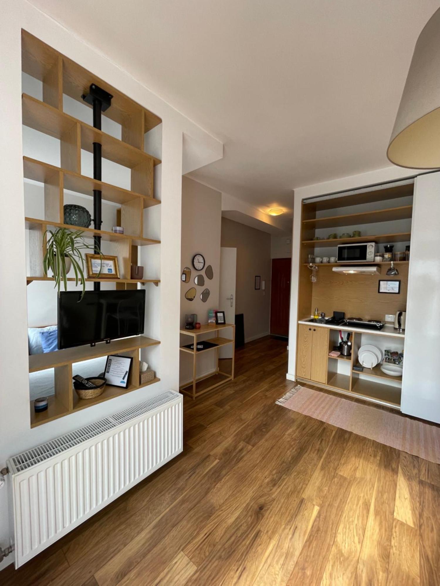 Studio W Centrum Warszawy Ulica Chmielna - 500M Od Dworca Centralnego - By Good Sleeping Warsaw Exterior photo